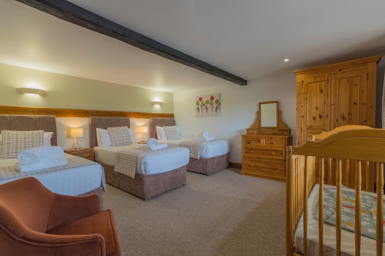 Braeburn Barn - Single Beds