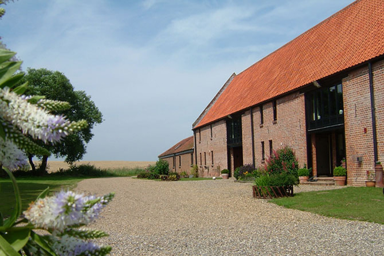 Braeburn Barn Outside