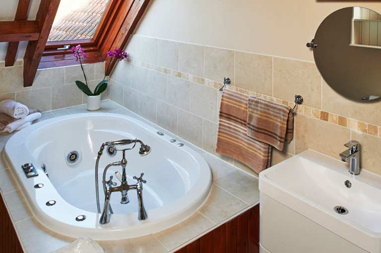 Farmhouse Bathroom