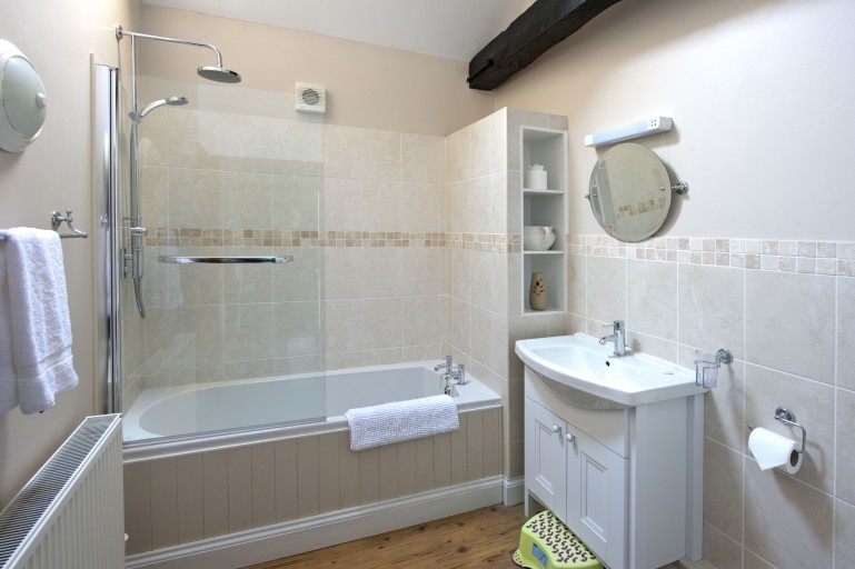 Russet Cottage Bathroom